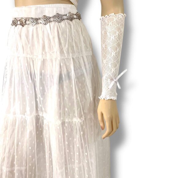 White Lace Textured Long Arm Cover Fingerless Gloves - NEW - Picture 1 of 3